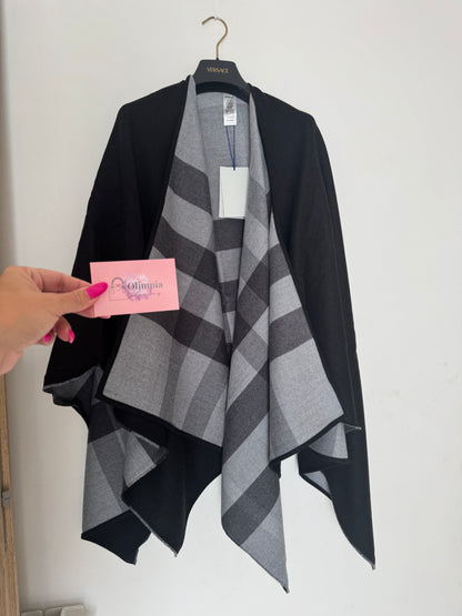 Burberry Cape in Wool CHARLOTTE Reversible New