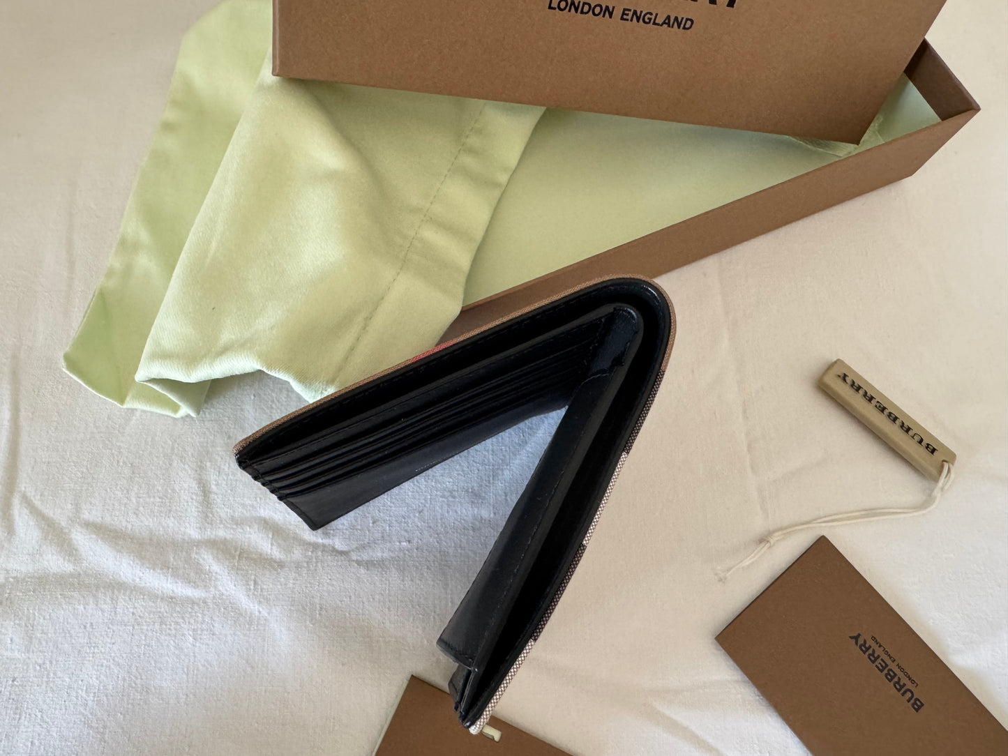 Burberry Men Sonny Wallet Bifold