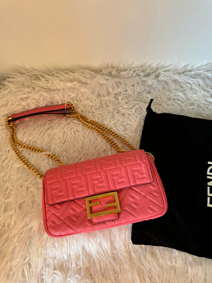 Fendi Baguette medium Pink