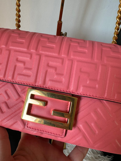 Fendi Baguette medium Pink